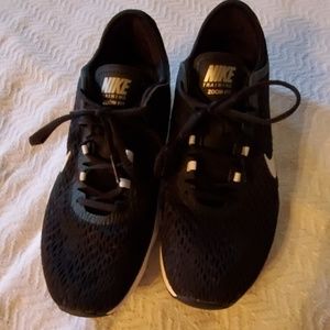 Nike Women Zoom Fit Size 7.5